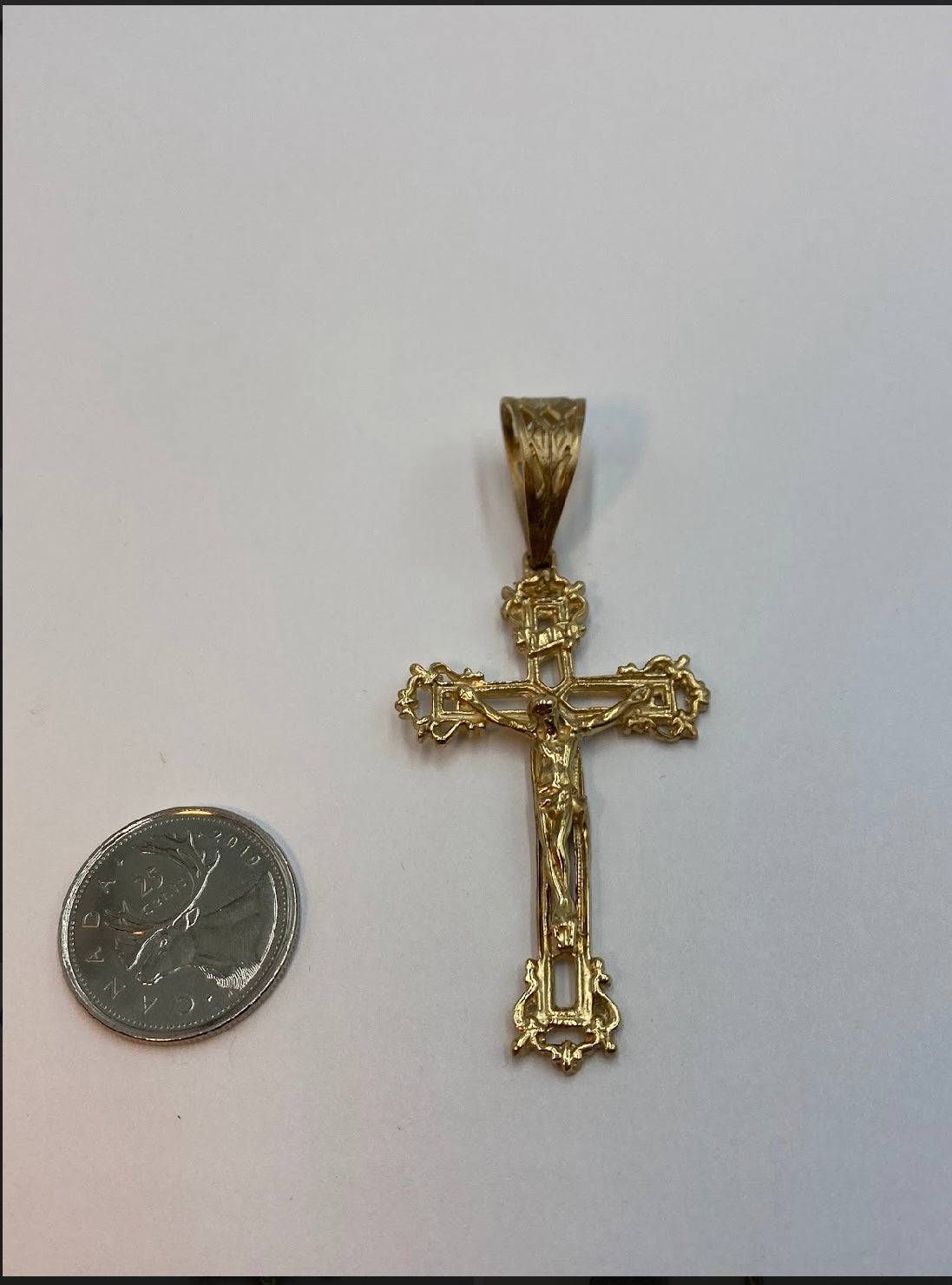 10 karat gold cross pendant