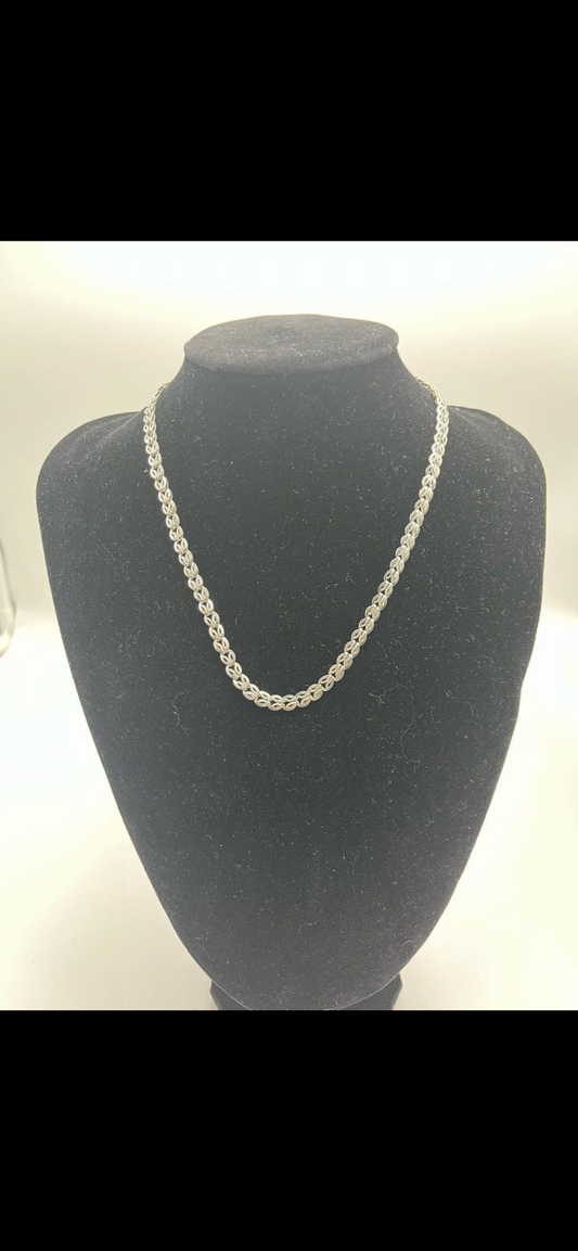 17 inch Silver scale link chain