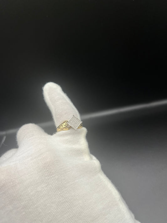 10k gold women’s diamond ring