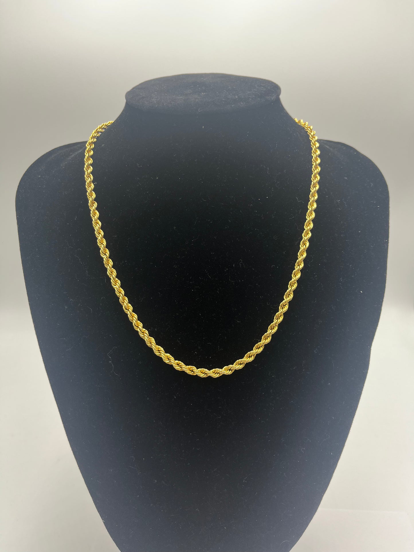 10 karat gold rope chain