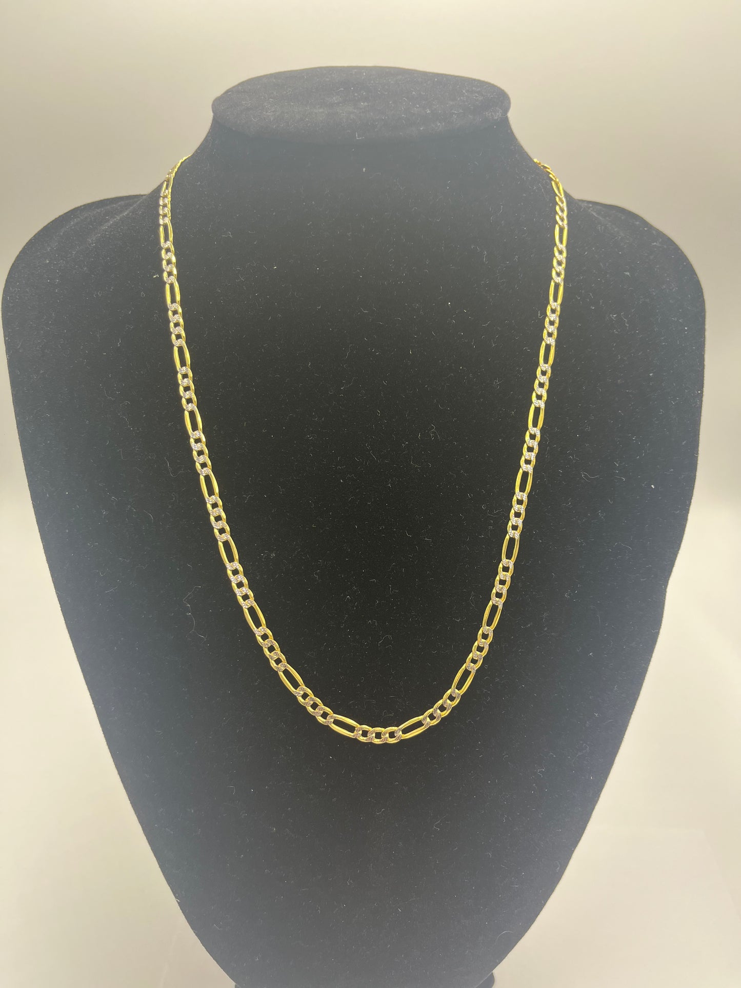 10 karat gold figaro chain