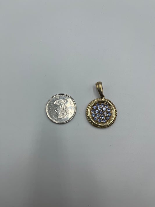 10 karat gold tanzanite pendant