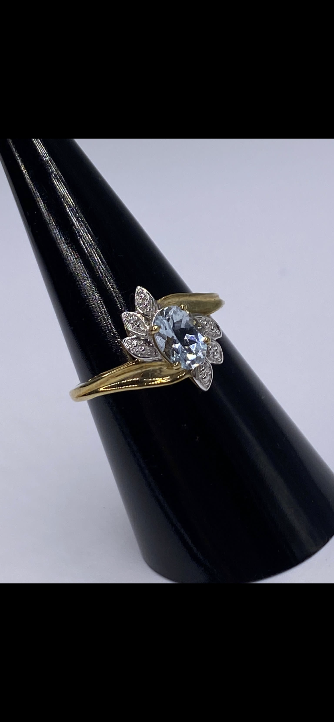 10 karat 2 tone Fancy Oval Cz ring