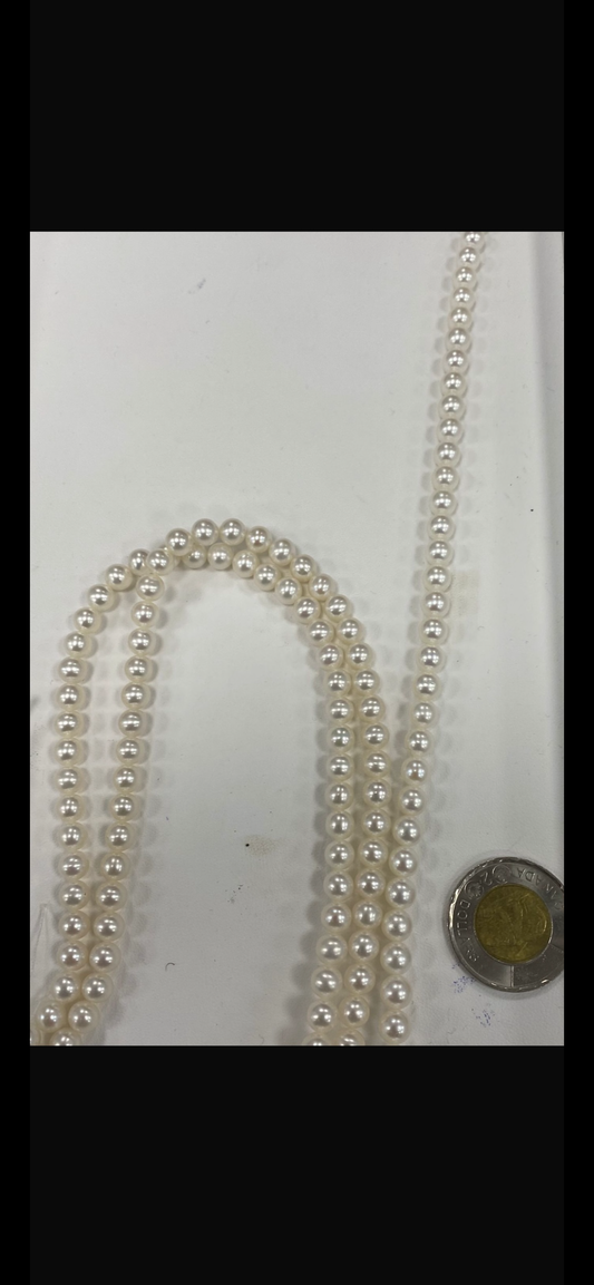 Fresh water pearl necklace